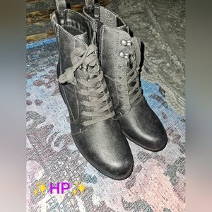 NWT Frye and Co. Penny Boots